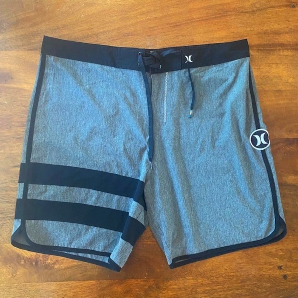 Men's | Hurley Phantom Gray & Black Board Shorts [36]